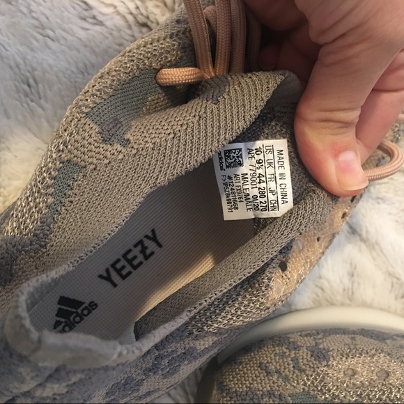 Yeezy 380s Mens - Picture 4 of 5